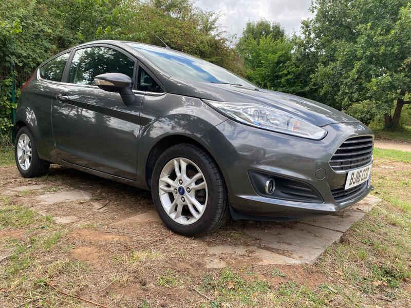 FORD FIESTA 1.0 T EcoBoost Zetec
